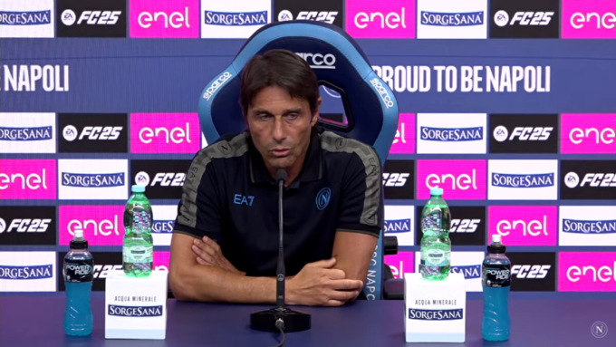 Napoli, parla Conte: “Niente pressioni, un orgoglio essere dove siamo”