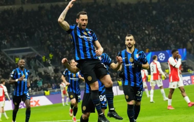 Champions: l’Inter batte il Feyenoord, ai quarti c’è il Bayern