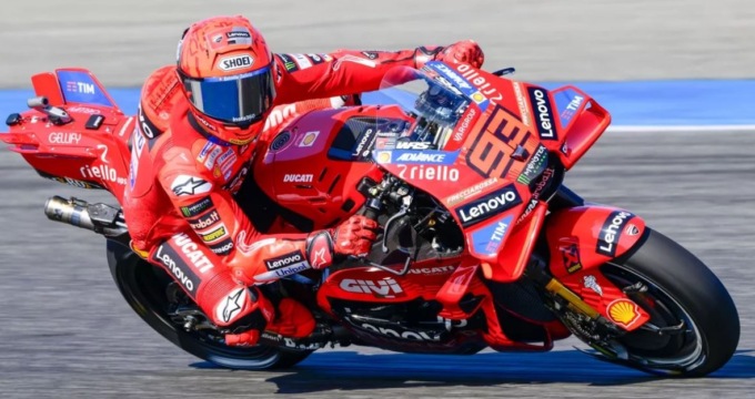Marquez: “Mi sembra tutto un sogno”. La delusione di Bagnaia