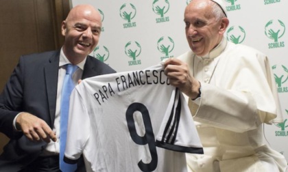 Infantino: “A settembre una partita per Papa Francesco”
