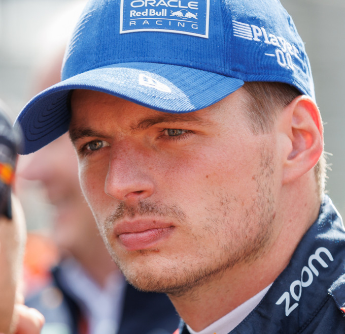 Verstappen vince a Suzuka, Ferrari giù dal podio