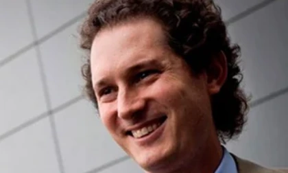 Elkann: “Auto elettrica e vela prossime sfide Ferrari”