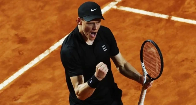 Sinner rimonta Paul: è in finale a Roma 47 anni dopo Panatta!