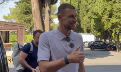 Dzeko, visite mediche e firma: “Contento di essere tornato in Italia”