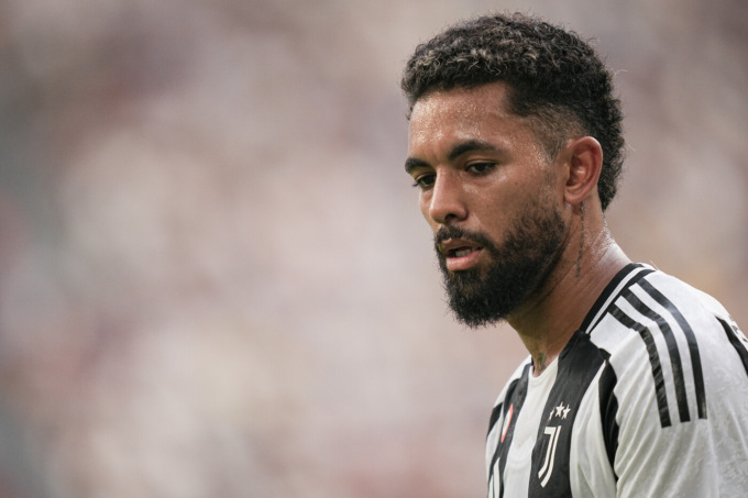 Juve: Douglas Luiz verso il Nottingham