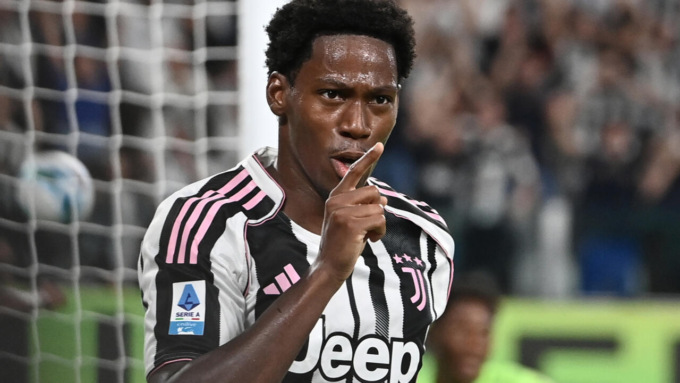 Juve, buona la prima: Parma battuto 2-0