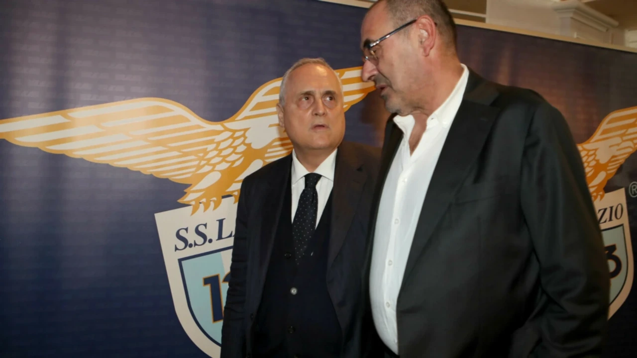 Sarri: “Il mercato lo fa il presidente, stop. Ho le spalle larghe”