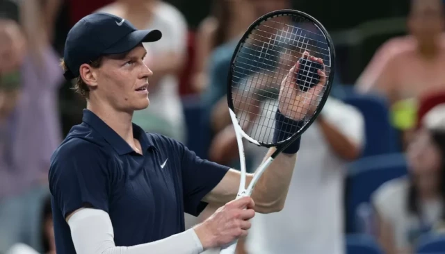 Sinner, ritorno da re: stasera la semifinale con Djokovic