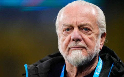 Napoli: De Laurentiis su Sarri o Mancini come alternative a Conte