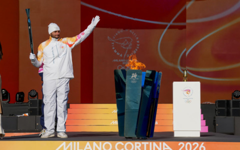 Olimpiadi Milano-Cortina, partito il viaggio della fiamma olimpica
