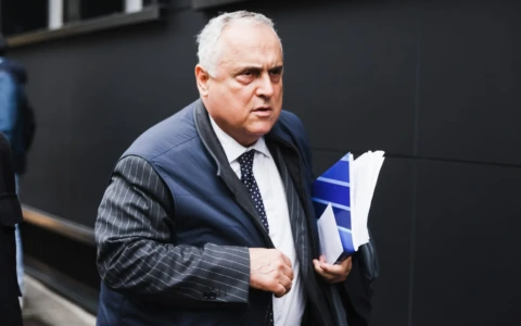 Lotito punge Raspadori: “Non è Maradona”