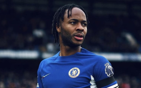 Napoli, possibile rinforzo dagli svincolati: piace Sterling
