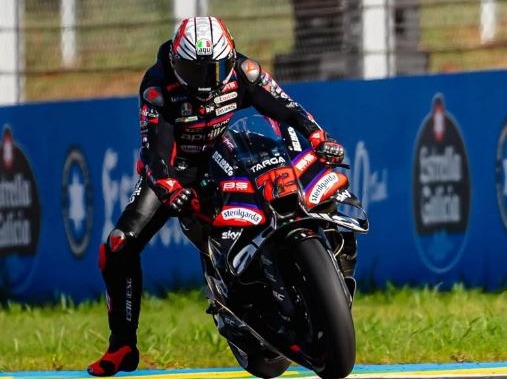 Doppietta Aprilia in Brasile: vince Bezzecchi davanti a Martin
