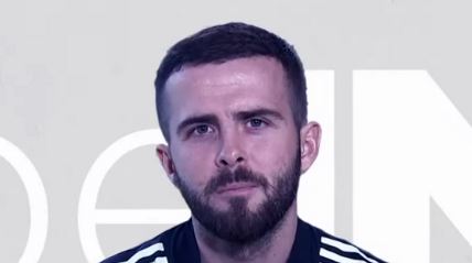 Bosnia, Pjanic avverte l’Italia: “Non troverete piacevole essere qui”