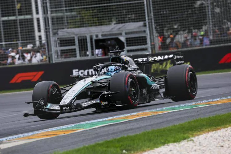 Russell in pole davanti ad Antonelli, Ferrari dietro con Leclerc