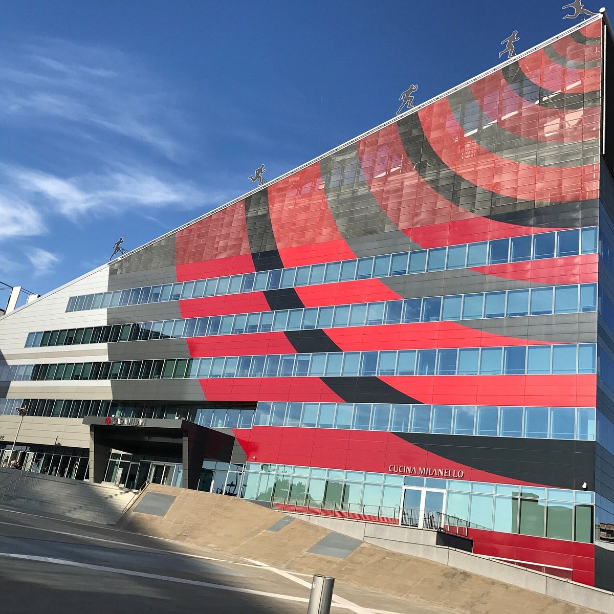 Milan, chi è Hendrick Almstadt: il nuovo Direttore del player trading