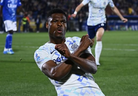 Dumfries al Real Madrid, visite effettuate: Inter informata