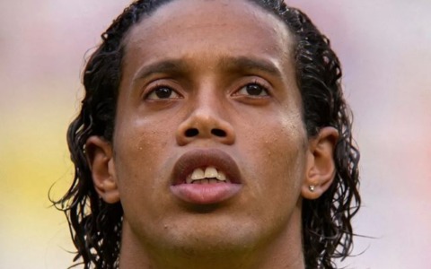 Clamoroso: Ronaldinho a 46 anni va a giocare con il Ravenna in Serie C!