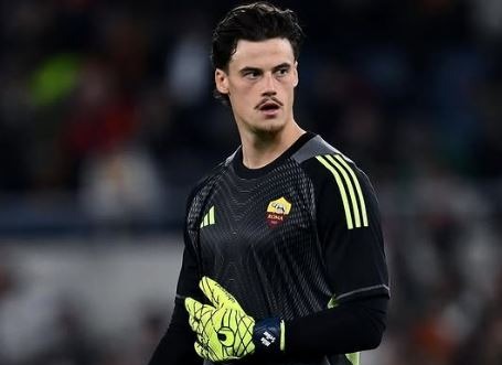 Lo strano caso di Svilar, costretto a rinunciare al Mondiale