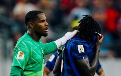 Francia, Deschamps: “Arbitro non all’altezza di una sfida così”