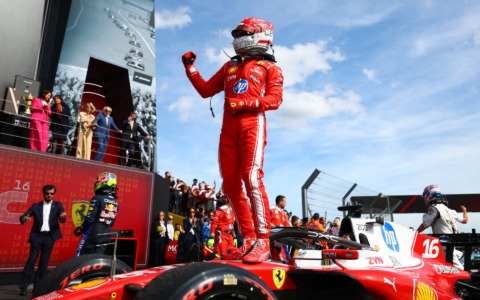 Leclerc trionfa a Silverstone: la Ferrari firma la vittoria numero 250
