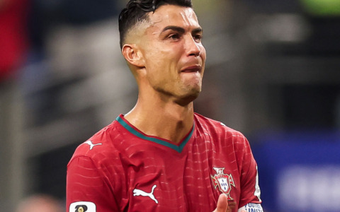 Cristiano Ronaldo finisce in lacrime: “Ora penserò al futuro”