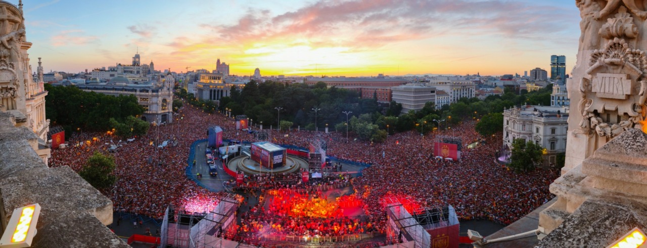La Spagna abbraccia i campioni del mondo: che festa a Madrid!