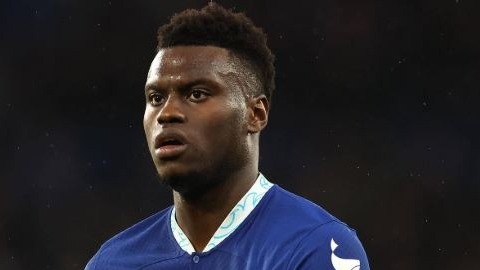 Il Napoli e Allegri hanno il loro gigante: in difesa ecco Badiashile