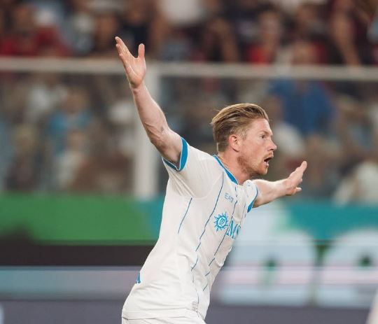 Il Napoli soffre ma vince, rabbia Genoa