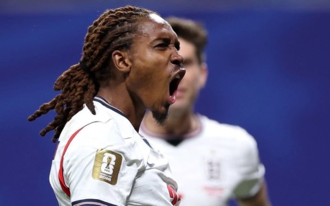 Inter, colmato il buco a destra: è fatta per Spence