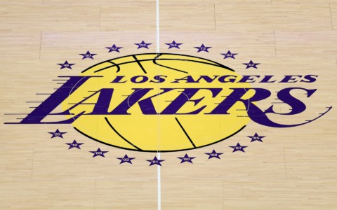 Lakers, cessione da record: accordo da 12,5 miliardi di dollari