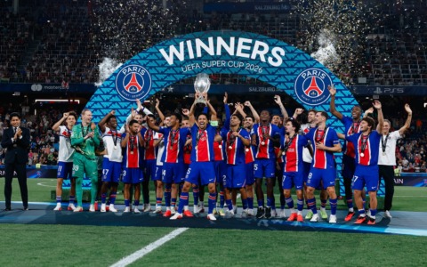 Il Psg non finisce mai: Kvaratskhelia e Doué stendono l’Aston Villa