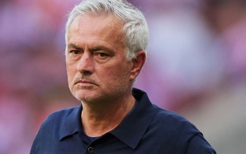 Real, furia Mourinho contro l’arbitro: “Un mediocre senza esperienza”