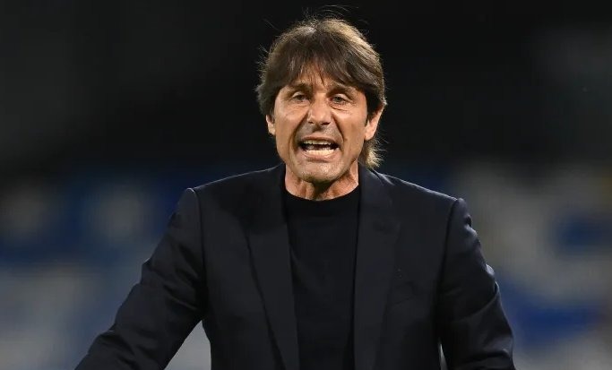 Manchester United, Carrick verso l’esonero: Conte è il favorito