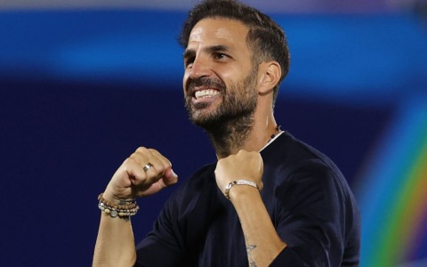 Como, una rimonta da grande: Fabregas sa anche soffrire
